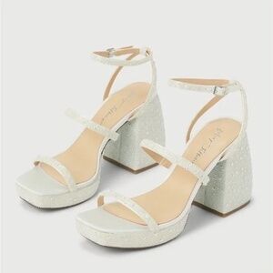 Betsey Johnson Pearl Ankle Strap Chunky Heel (Size 6)